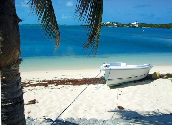 Dingy ashore at Elbow Cay, Abacos. Photo by Vicki Lathom