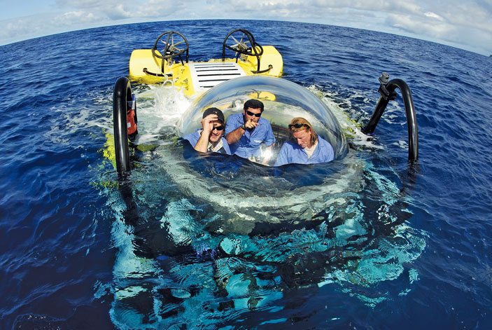 SEAmagine’s 3 Person submarine at surface starting its descent in Costa Rica to a diving depth of 470 meters. Photo: Undersea Hunter Group