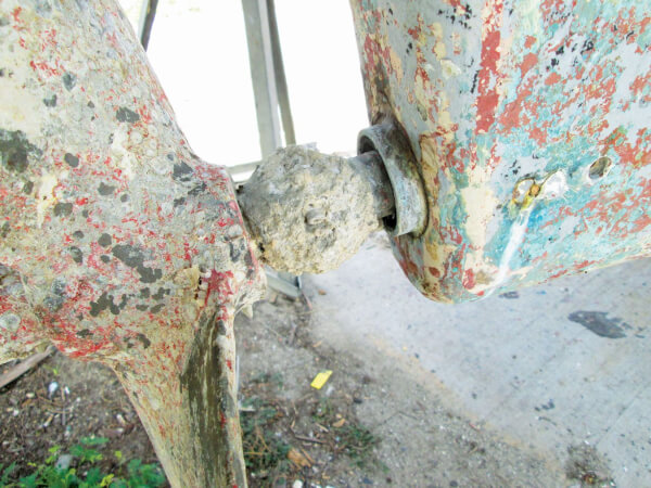 Oxygen deprivation corrosion: The propeller shaft inside the tube, where you can’t see it, is prone to crevice corrosion. Photo: OceanMedia