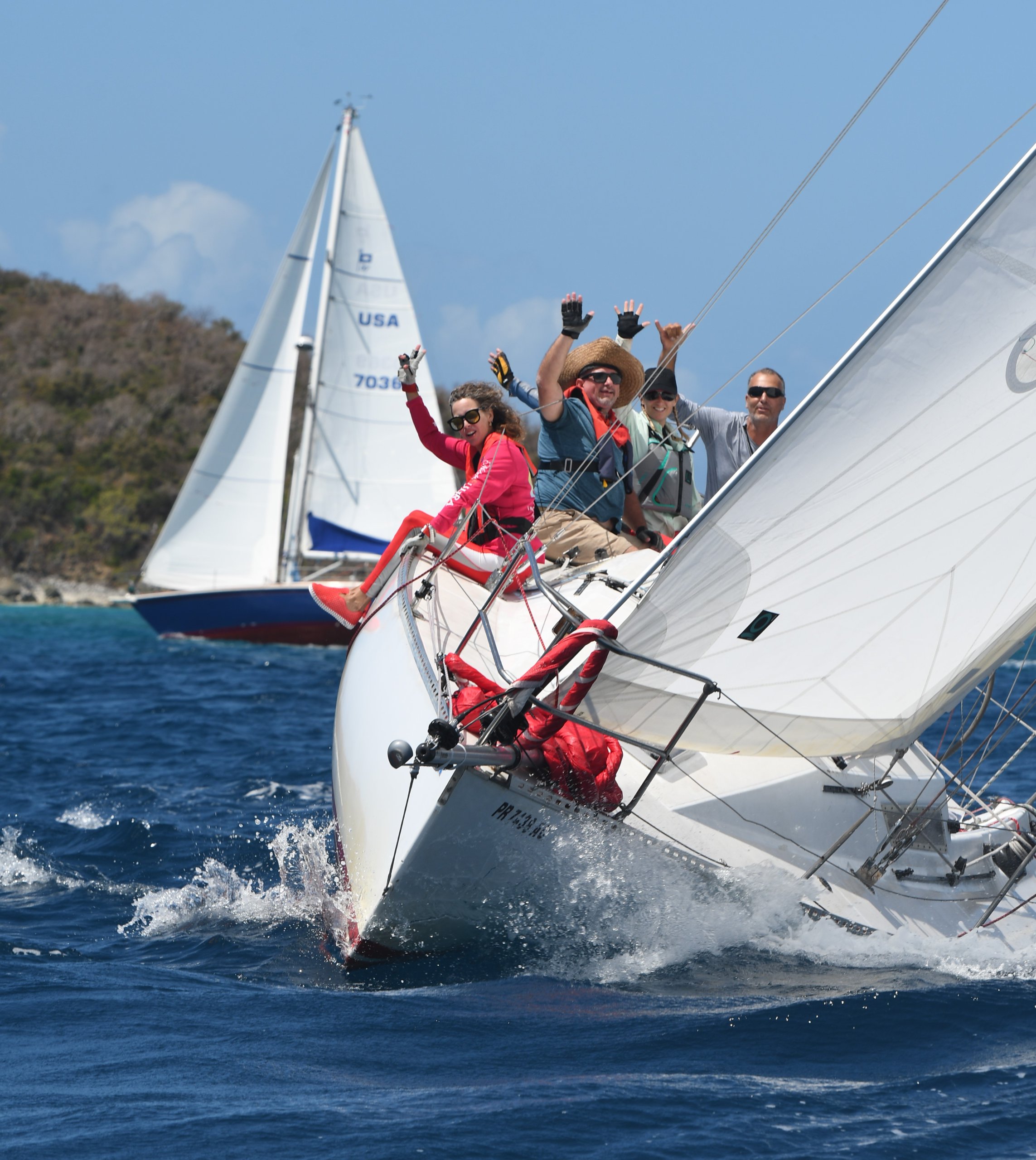FOX, Wild T’ing Win Classes in Round the Rocks Race