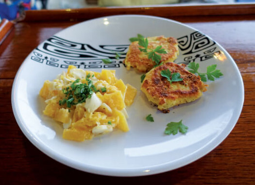 Breadfruit burgers with pumpkin ragout. Photo by Birgit Hackl and Christian Feldbauer