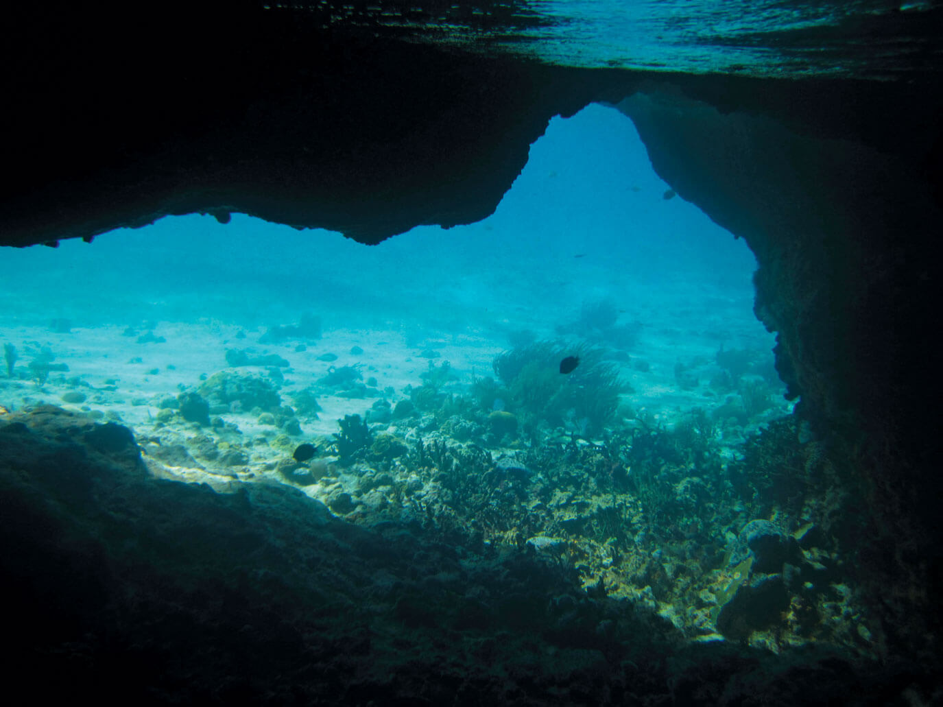 Staniel Cay - Thunderball Entrance