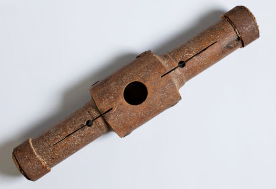 Note the drilled hole and slit to ‘tune’ the mallet into a distinctive, recognizable ring