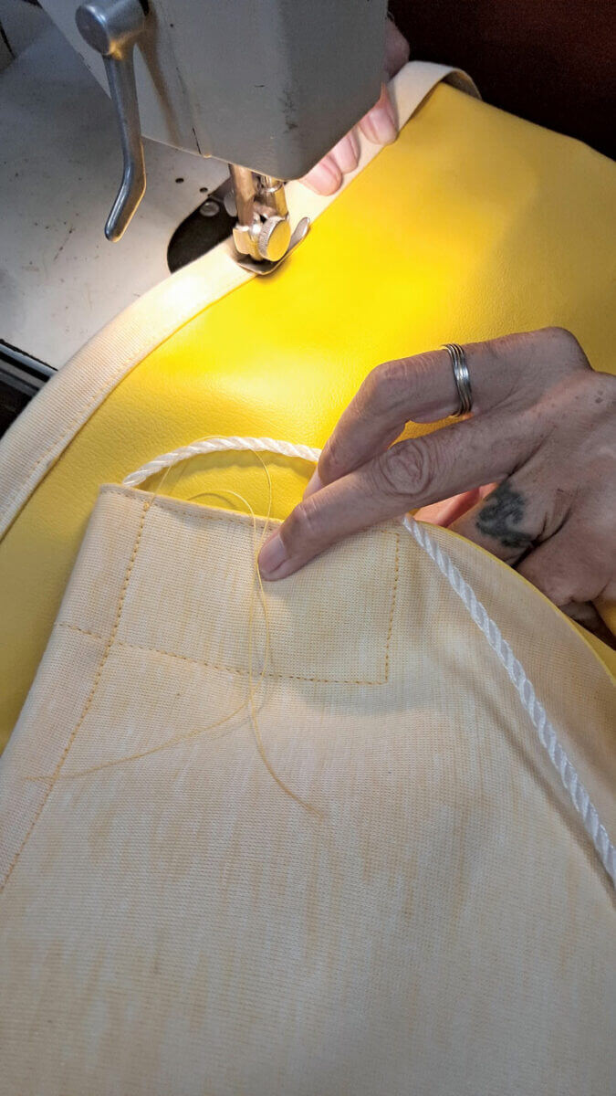 Cord in the seam to keep the shape. Photo by Birgit Hackl and Christian Feldbauer